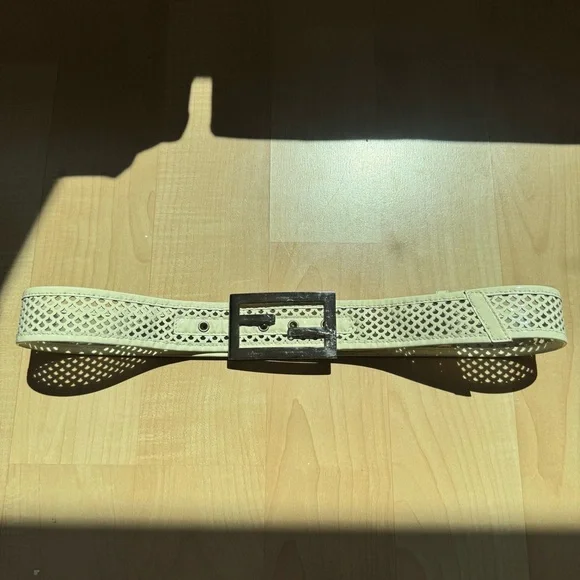 Fendi Cream Leather Belt with Silver Buckle - Picture 2 of 7